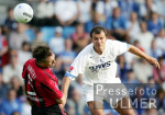Fussball 1. Bundesliga: Bochum - Leverkusen, Zweikampf