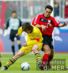Fussball 1. Bundesliga: Leverkusen - Dortmund, Zweikampf