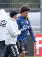 Fussball Training Deutsche Nationalmannschaft in Stuttgart: Bundestrainer Flick (Deutschland)