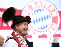 Fussball 1. Bundesliga Jahreshauptversammlung FC Bayern Muenchen