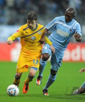 2. Fussball Bundesliga: Raffael Korte (li, Eintracht Braunschweig) gegen Collin Benjamin  (1860 Muenchen)