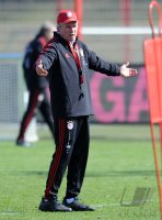 Fussball 1. Bundesliga: Trainer Jupp Heynckes  (FC Bayern Muenchen)