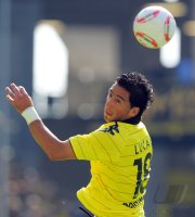 Fussball: 1. Bundesliga Saison 2010/2011: Dortmund, BARRIOS Einzelaktion