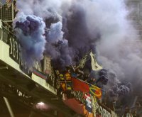 Fussball Europa League Saison 2013/2014: FC Basel Fans mit Pyros