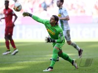 Fussball 1. Bundesliga  Saison 2015/2016: FC Bayern Muenchen - Borussia Moenchengladbach