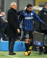 FUSSBALL SERIE A:  Trainer Claudio Ranieri (li.) Diego Milito (Inter Mailand)