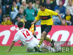 Fussball 1. Bundesliga: Dortmund - Nuernberg, Zweikampf