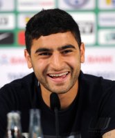 Pressekonferenz SV Werder Bremen anlaesslich der Spielvervorstellung Mehmet Ekici am 23.05.2011