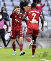 Fussball 1. Bundesliga Saison 21/22: FC Bayern Muenchen - SpVgg Greuther Fuerth