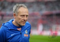 Fussball  1. Bundesliga  13/14: Trainer Christian Streich (SC Freiburg)