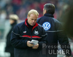 FUSSBALL 1. Bundesliga VfL Trainer Jrgen Rber