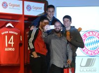Offizielle Uebergabe der Gigaset ME Smartphones an den FC Bayern Muenchen