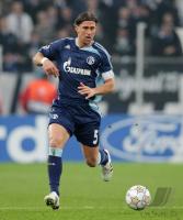 Fussball, Champions League: Schalke, BORDON Einzelaktion