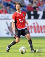 FUSSBALL, 1. BUNDESLIGA, 6. Spieltag, Hannover: CHERUNDOLO Einzelaktion