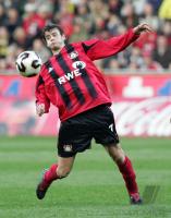 Fussball 1. Bundesliga: Leverkusen, BARNETTA Einzelaktion am Ball