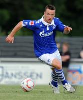 FUSSBALL, 1. BUNDESLIGA, SAISON 2010/2010: Schalke: BAUMJOHANN Einzelaktion