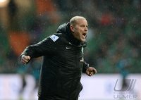 Fussball 1. Bundesliga Saison 12/13: JUBEL Trainer Thomas Schaaf (SV Werder Bremen)
