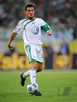 FUSSBALL, 1. BUNDESLIGA, WOLFSBURG, ZIANI EINZELAKTION