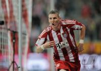 Fussball 1. Bundesliga Saison 2010/2011 JUBEL SCHWEINSTEIGER (FC Bayern Muenchen)
