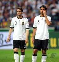 FUSSBALL INTERNATIONAL: Arne FRIEDRICH, Sami KHEDIRA (v. li., Deutschland)