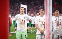 Fussball 1. Bundesliga 24/25: FC Bayern Muenchen feiert die 34. Deutschen Meisterschaft