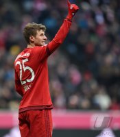 Fussball 1. Bundesliga Saison 15/16: FC Bayern Muenchen - Hertha BSC Berlin