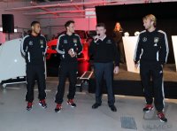 Fussball/ GES/  DFB Team im Mercedes-Benz Werk Bremen, 27.02.2012