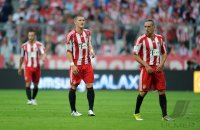 Fussball 1. Bundesliga Saison 2010/2011: Bastian Schweinsteiger, Franck Ribery (v. li., FC Bayern Muenchen)