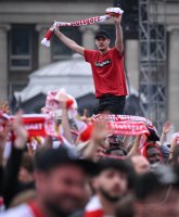 Fussball DFB Pokal Finale 24/25: Arminia Bielefeld - VfB Stuttgart, Public Viewing auf dem Schlossplatz