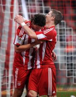 Fussball 1. Bundesliga : (v. li.) Bayern JUBEL nach dem Tor zum 3:0 mit Mario Gomez, Bastian Schweinsteiger