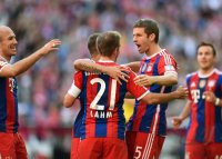 Fussball 1. Bundesliga Saison 14/15: JUBEL FC Bayern Muenchen