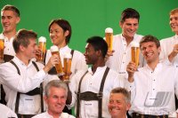 1. Fussball Bundesliga :  (v. li.) Toni Kroos, Takashi Usami, David Alaba , Trainer Jupp Heynckes, Mario Gomez, Thomas Mueller (FC Bayern Muenchen)