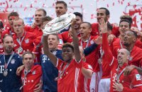 Fussball 1. Bundesliga Saison 15/16: Der FC Bayern feiert seine 26. Deutsche Meisterschaft