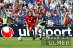 Fussball Bundesliga: Hannover 96 - 1860 Muenchen, Zweikampf