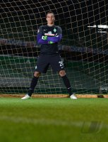 Fussball 1. Bundesliga, Saison 2012/2013, Werder Bremen: Raphael Wolf im exklusiven Pressefoto ULMER Fotoshooting