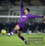 Fussball UEFA Cup Austria-Br&uuml;gge; Vastic am Ball