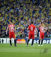 Fussball Champions League Finale: Mark van Bommel, Ivica Olic, Martin Demichelis (v. li., FCB)