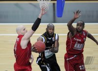 Basketball  1. Bundesliga  11/12  Walter Tigers Tuebingen -s.Oliver Baskets Wuerzburg