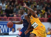 Basketball 1. Bundesliga 14/15 Hauptrunde:  Walter Tigers Tuebingen - Eisbaeren Bremerhaven