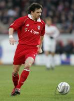 Fussball 1. Bundesliga: Bayern, HARGREAVES Einzelaktion am Ball