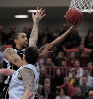 1. Basketball Bundesliga 2010/2011: Walter Tigers Tuebingen  - Giants Duesseldorf