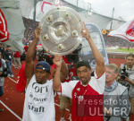 FUSSBALL  1. Liga  FC Bayern  JUBEL  Meisterschale
