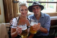 FUSSBALL 1. BUNDESLIGA: Philipp Lahm mit Frau Claudia (FC Bayern Muenchen)
