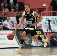 Basketball  1. Bundesliga  10/11 Walter Tigers Tuebingen - Deutsche Bank Skyliners