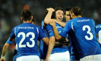 Fussball International EM 2012-Qualifikation:  Jubel Antonio Nocerino, Giampaolo Pazzini , Riccardo Montolivo , Giorgio Chiellini (v. li., Italien)