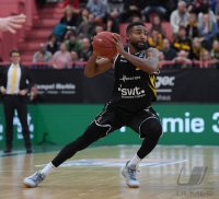 Basketball 1. Bundesliga 17/18 Hauptrunde: Walter Tigers Tuebingen - Eisbaeren Bremerhaven