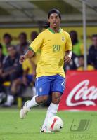Fussball International: Brasilien, RONALDINHO Einzelaktion am Ball