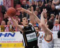 1. Basketball Bundesliga  01/11  Walter Tigers Tuebingen  - Eisbaeren Bremerhaven