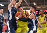 Basketball 2. Bundesliga  19/20: Tigers Tuebingen - Uni Baskets Paderborn