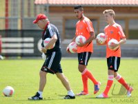 Fussball 1. Bundesliga 12/13: Training beim FC Bayern Muenchen